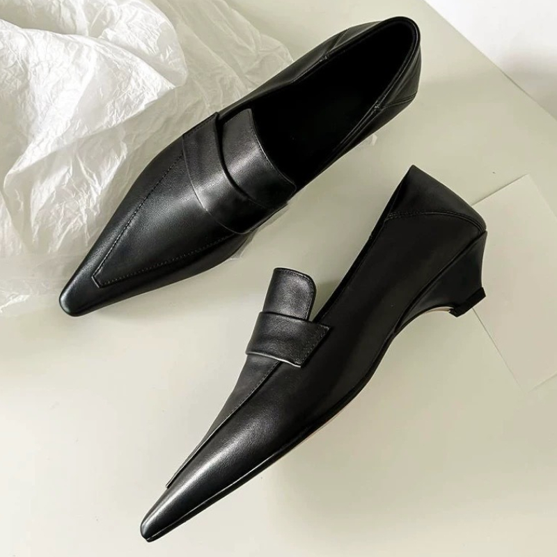 Women Fashion Brand - Sepatu Wanita Elegan Model Pointed Toe,