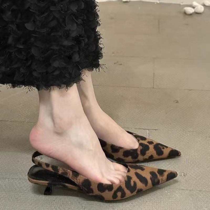 Women Fashion Ideas - Sepatu Sandal Wanita Slip On Musim
